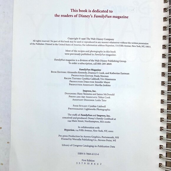 Disneys  Family Cookbook 1996 Spiral Bound Recipes Kids FamilyFun Magazine - Picture 2 of 10